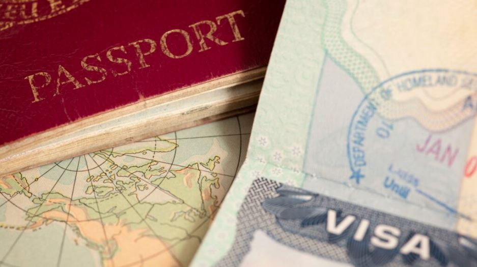 Pasaportat më të fuqishme në botë për vitin 2025, ja si renditet Shqipëria